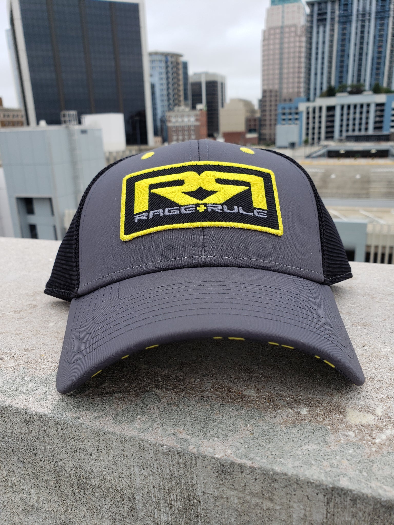 YELLOW/GRAY RR TRUCKER HAT