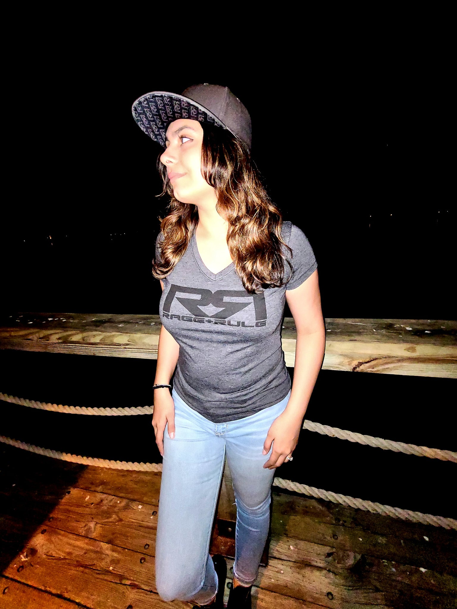 WOMENS BLACK RR- GRAY V-NECK